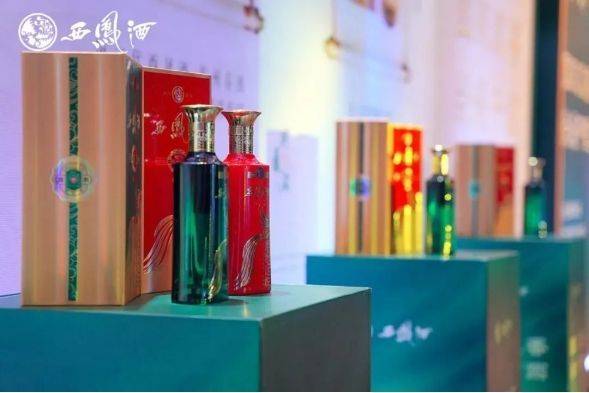 豈曰無衣<strong></p>
<p>西鳳酒
</strong>，西鳳酒的廠商同袍:西鳳酒
