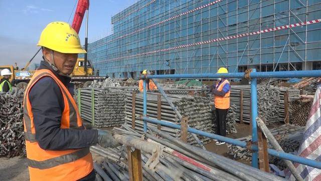 搶抓晴好天氣 加快工程建設(shè)——寶雞市鳳翔區(qū)西鳳酒城項(xiàng)目再掀高潮:西鳳酒
