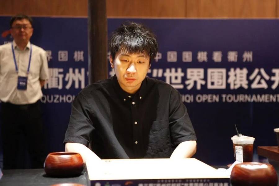 “抗申”成功首捧衢州爛柯杯冠軍<strong></p>
<p>西鳳酒
</strong>，黨毅飛透露擒下申真谞的秘訣:西鳳酒
