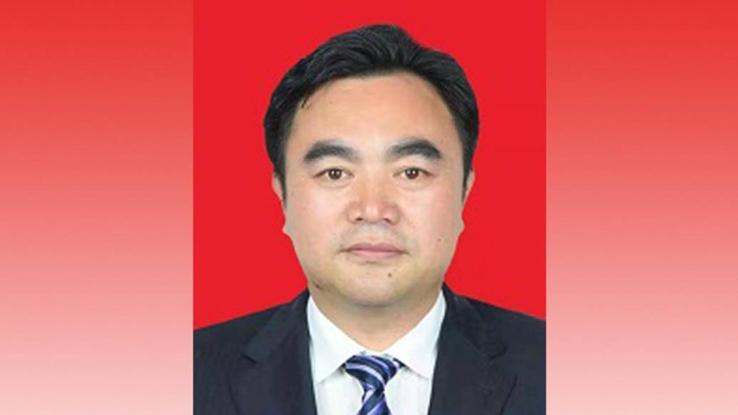 眉山市委常委、組織部部長、秘書長高立新調任四川省政府駐京辦:西鳳酒
