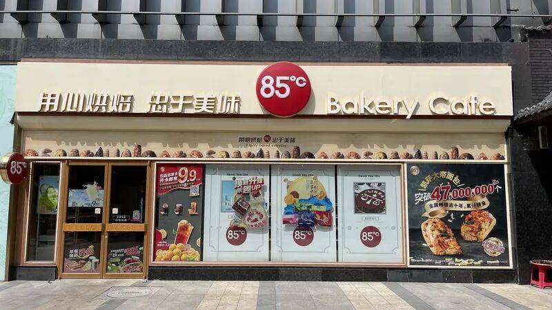 1年關(guān)閉超80家門店！曾火到擠不進(jìn)<strong></p>
<p>西鳳酒
</strong>，知名品牌回應(yīng):西鳳酒
