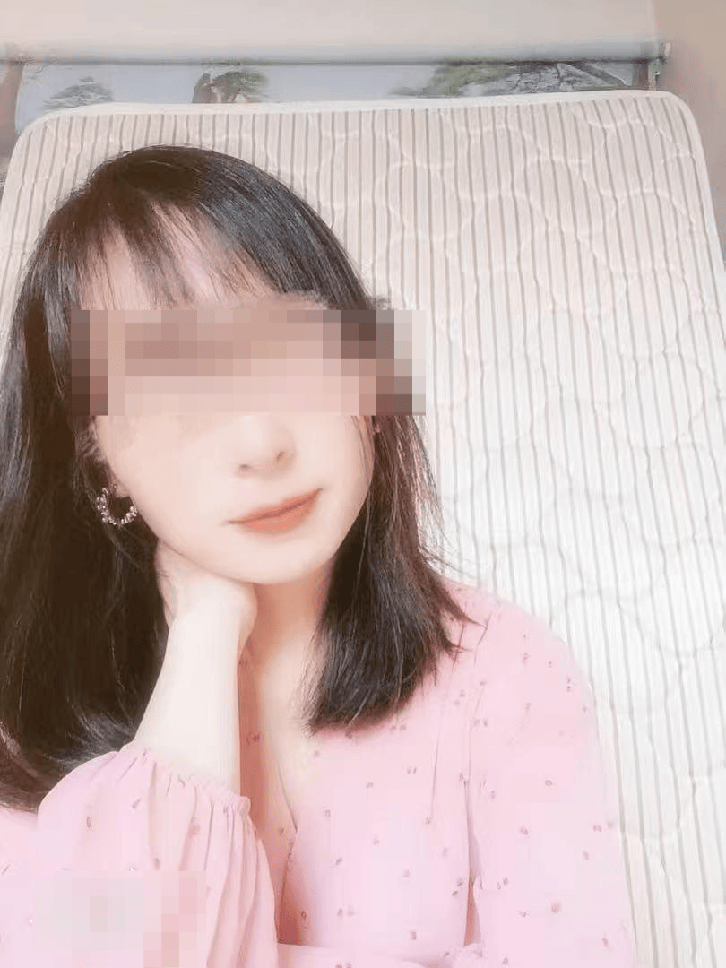妻子患癌去世前被三次起訴離婚<strong></p>
<p>西鳳酒
</strong>，前夫遺棄罪因證據(jù)不足被駁回｜在場:西鳳酒
