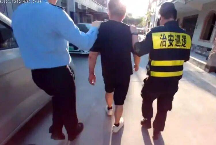上海男子有穩(wěn)定工作和收入<strong></p>
<p>西鳳酒
</strong>，卻總沉迷在深夜干這事……被抓了！:西鳳酒
